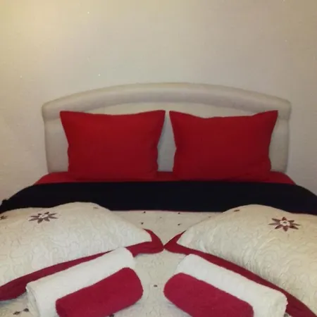 Apartman стела